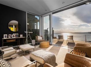 2086 Marne St, Oak Bay, BC V8S4J8