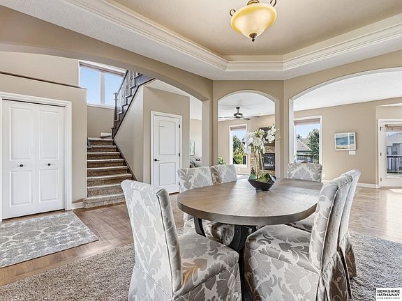 5th image of 6829 Park Crest Dr