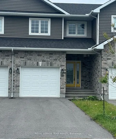 58 Vimy Ridge Cres — Photo 1