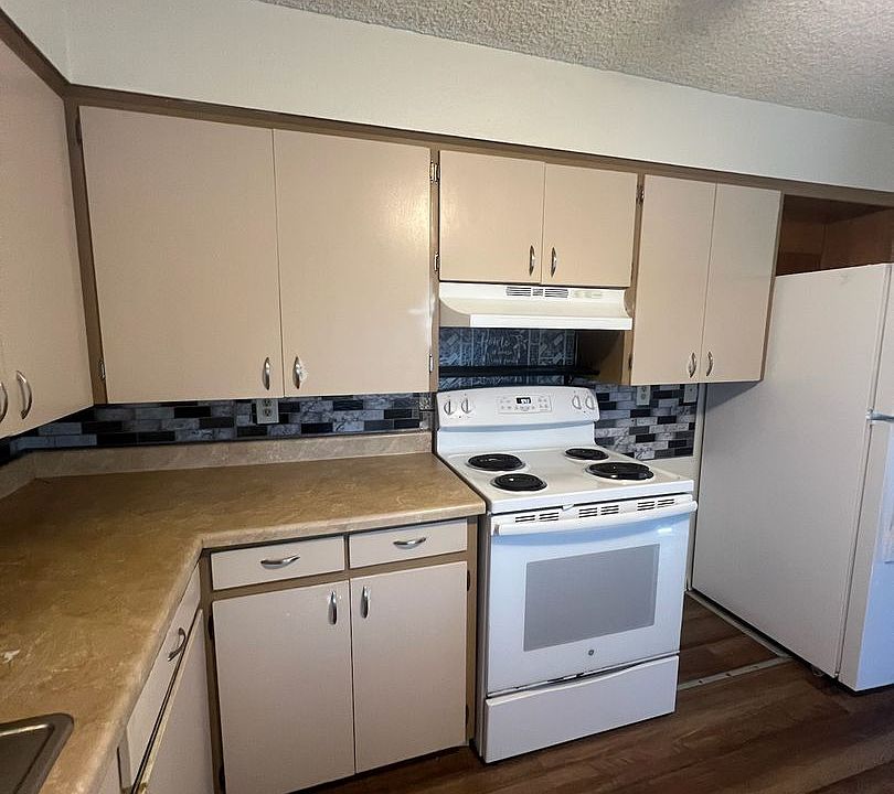 1st image of 1955 Eaton St #1