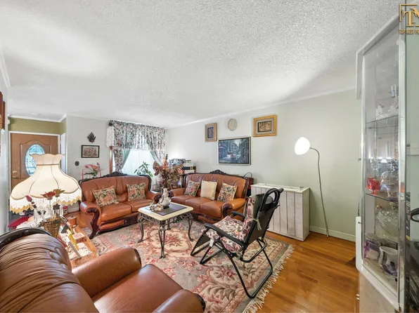 1226 East 51st Street image 7 of 29