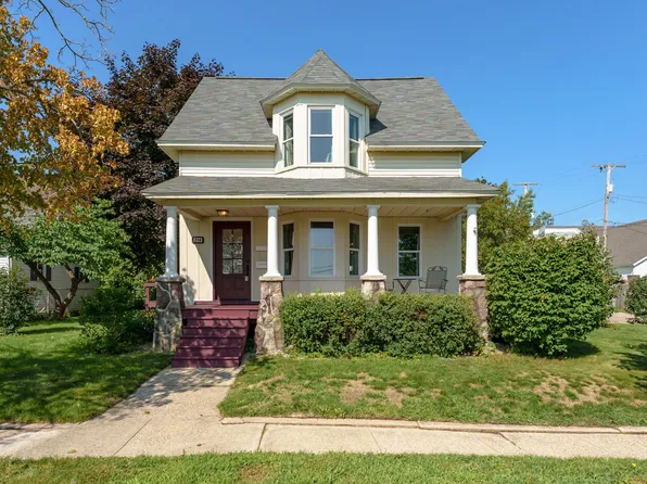 216 S Kalamazoo Ave, Vicksburg, MI 49097