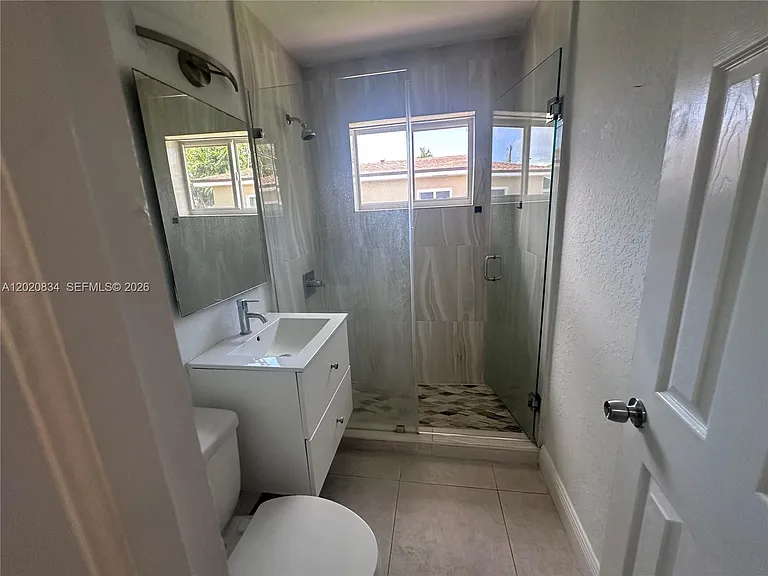 2806 SW 35th Ave #1 — Photo 23