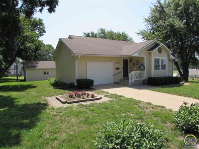 100 New York Ave, Holton, KS, 66436