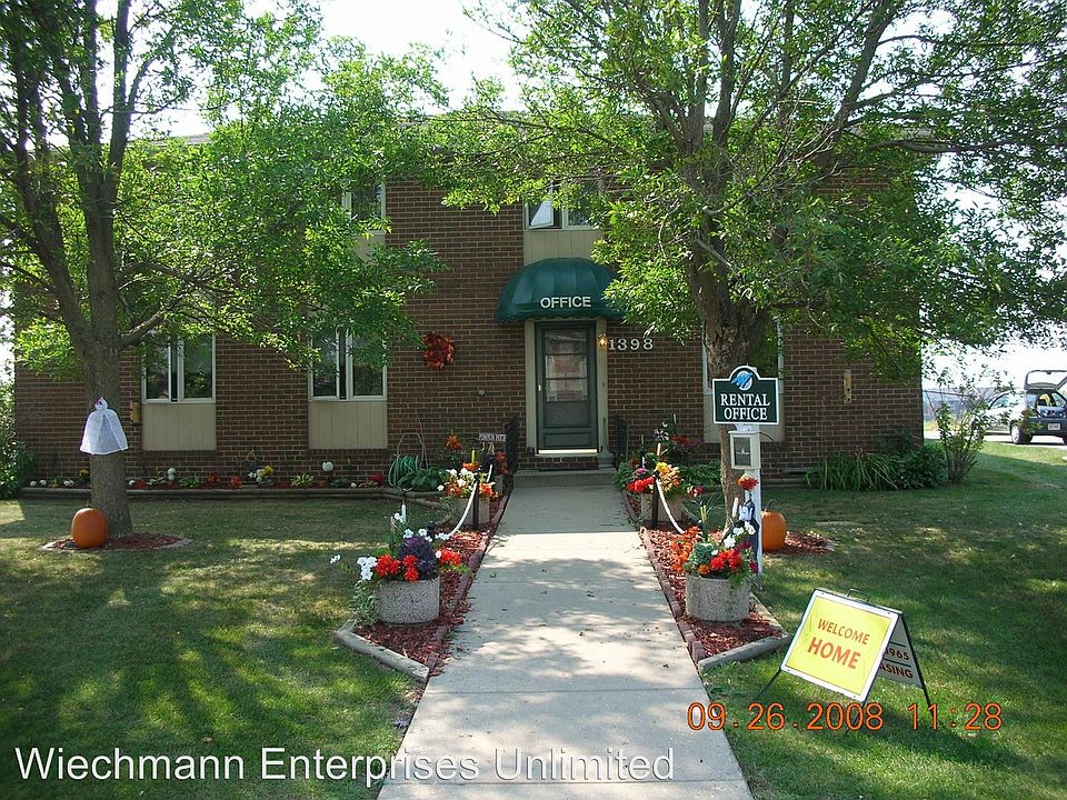 1st image of 1653 Windsor Dr APT 1