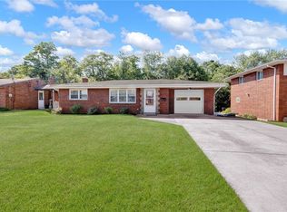 966 Collins Ave, Baden, PA