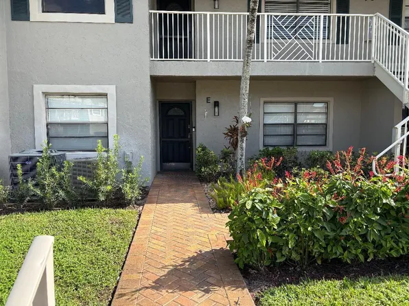 50 Stratford Lane #E, Boynton Beach, FL 33436