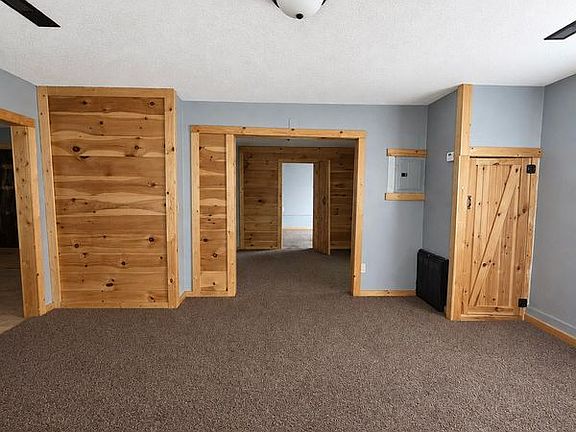 2nd image of 118 Old St APT 6