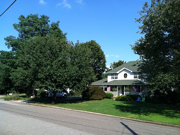 3rd image of 3 Sunflower Ln