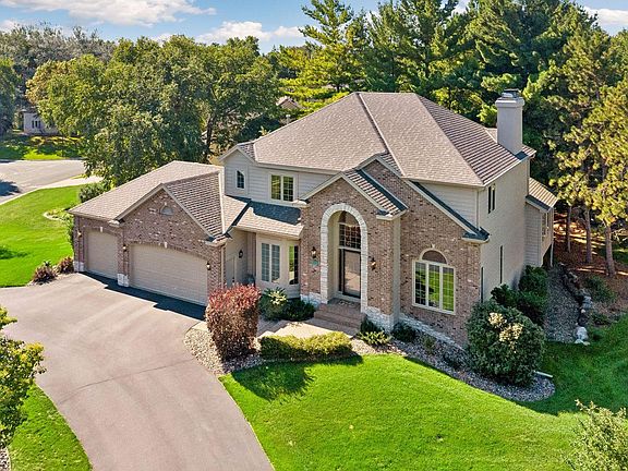3rd image of 11086 Holland Cir