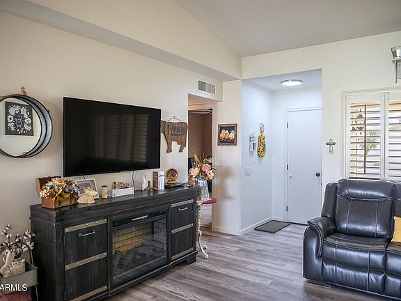 3rd image of 13426 W Countryside Dr