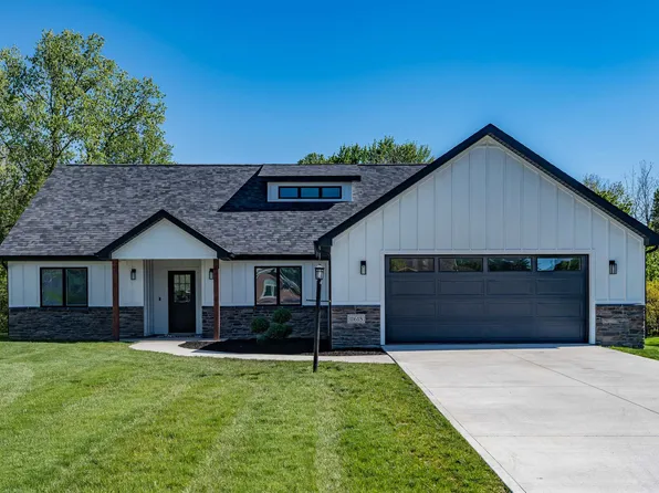 11618 Yellowstone Trl, Harlan, IN 46743