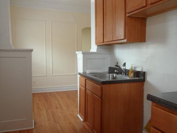 4th image of 1235 W North Shore Ave APT 3B