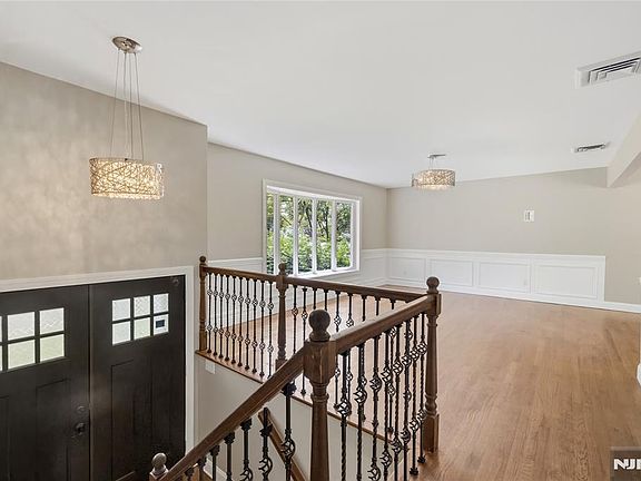 2nd image of 377 Chelsea Street
