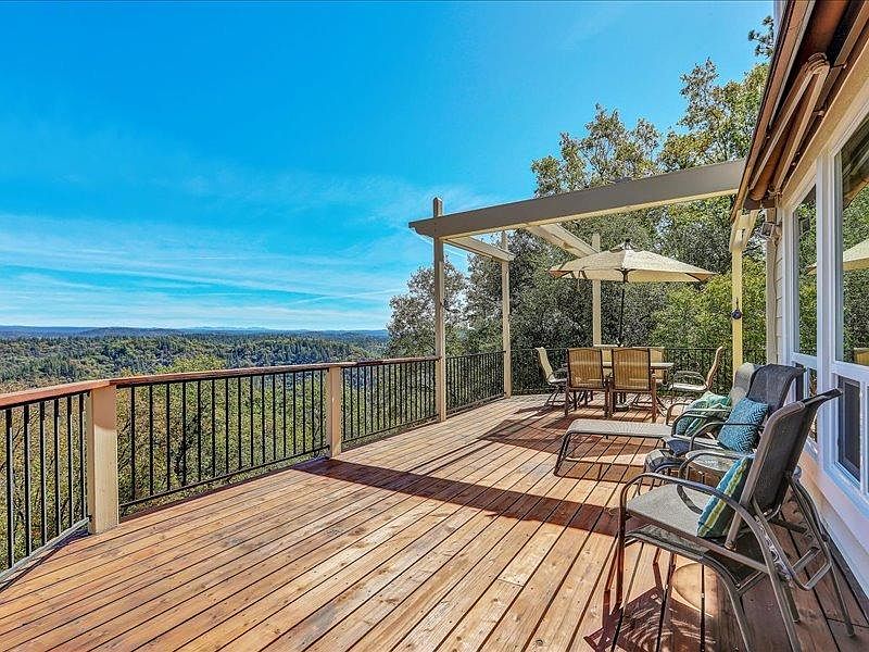 2nd image of 18284 Alexandra Way
