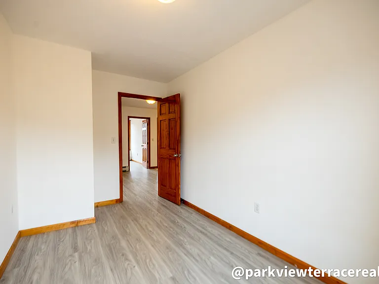 128 23rd St #3 — Photo 7