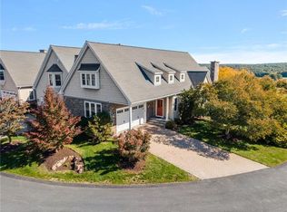 3 Spyglass Cir #D, Hope Valley, RI 02832