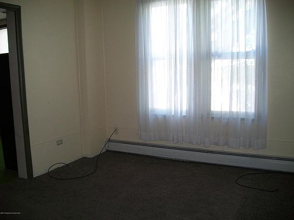 5th image of 124-126 N Lincoln Ave