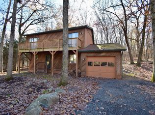 1320 Kensington Dr, East Stroudsburg, PA