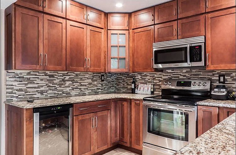 1st image of 323 City View Dr