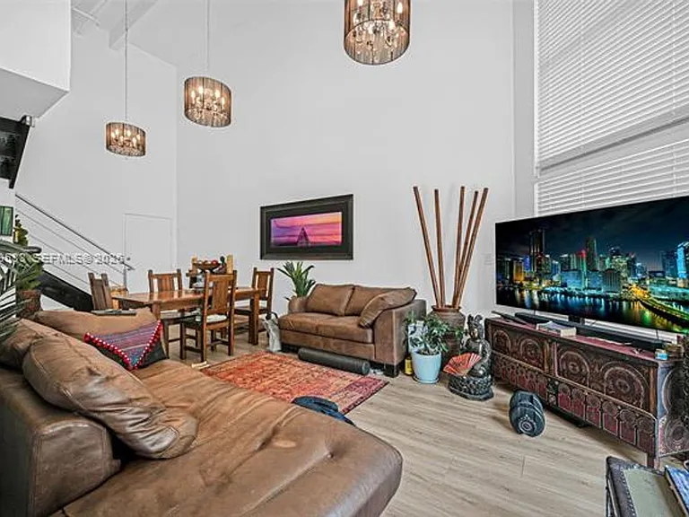 7728 Collins Ave #5 — Photo 4
