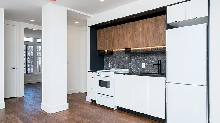 Rented by Nooklyn NYC LLC | media 37