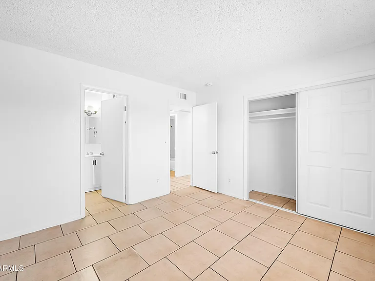 15601 N 27th St #46 — Photo 11