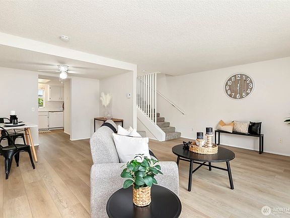 4th image of 18526 52nd Avenue W #B3