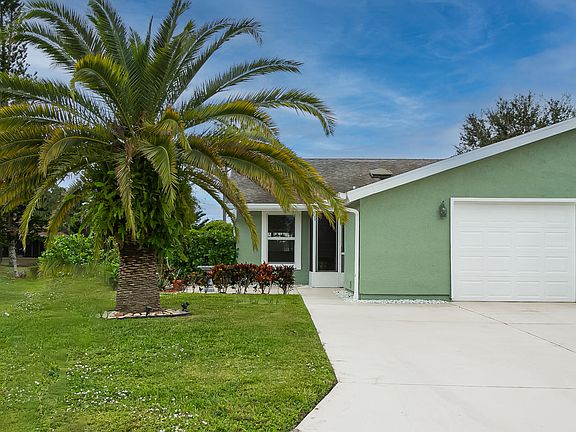 4th image of 1442 SE Larkwood Circle