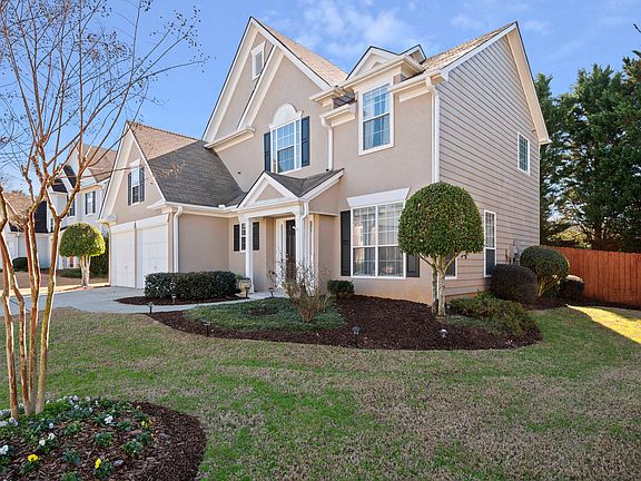 3rd image of 4004 Berwick Farm Dr