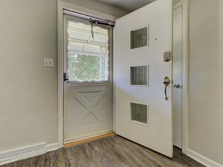1724 Northgate Rd — Photo 4