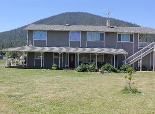 195 Norman Rd, Selma, OR 97538
