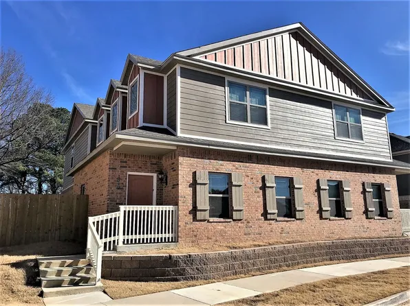 Shane Taylor -1312 Corsica, 1312 N Corsica Dr Room 3, Fayetteville, AR 72704