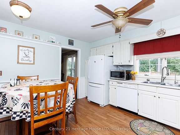 2nd image of 688 Daytona Dr