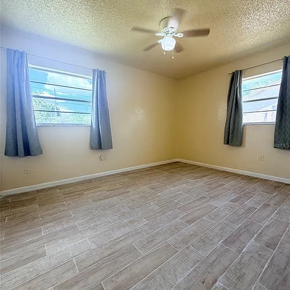 5425 Karen Ct — Photo 5
