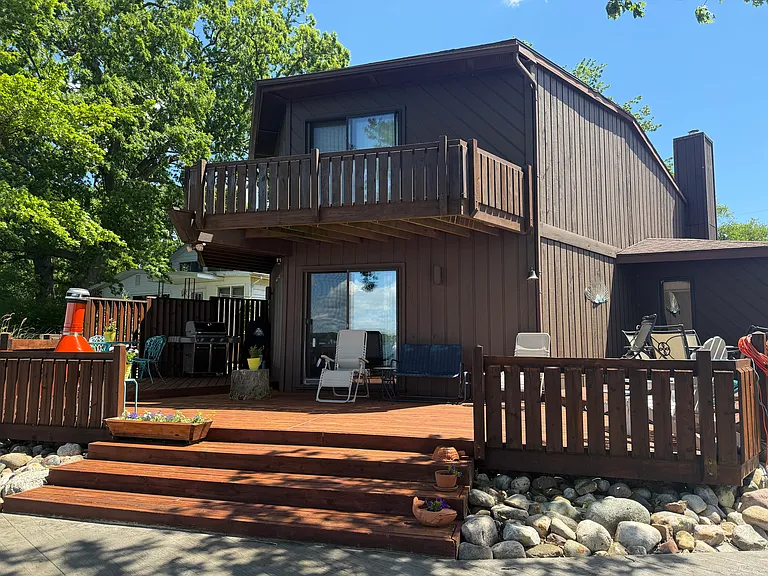 881 E Shore Dr — Photo 32