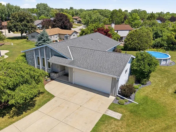 920 Cedar COURT, Port Washington, WI 53074
