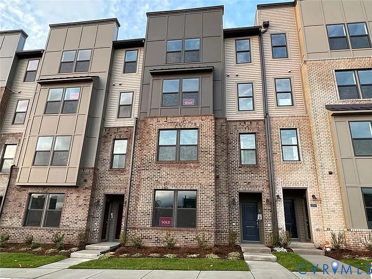 2735 Saint Elias Dr #B — Photo 12