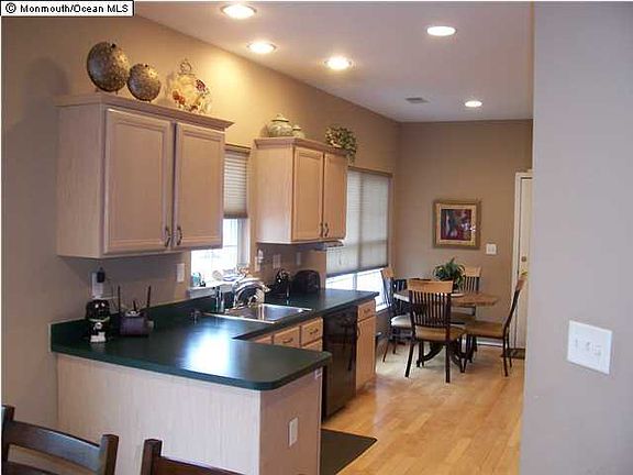 4th image of 126 Golf View Blvd