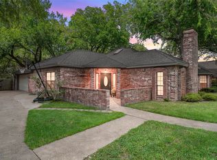 9605 Oak Springs Dr, Woodway, TX 76712