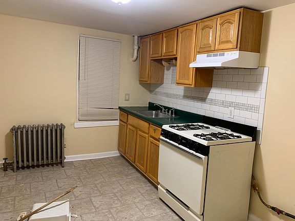 3rd image of 25-27 Washington St #3