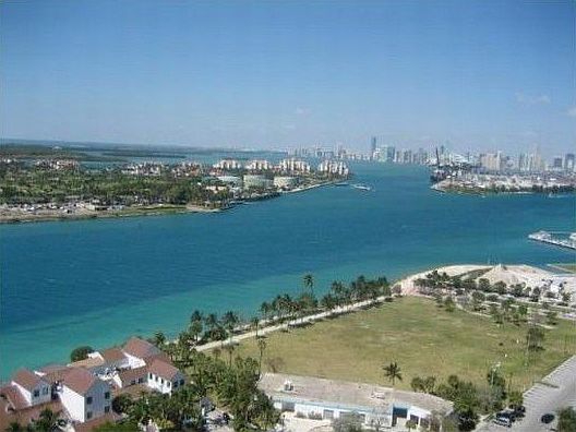 1st image of 100 S Pointe Dr APT 1702