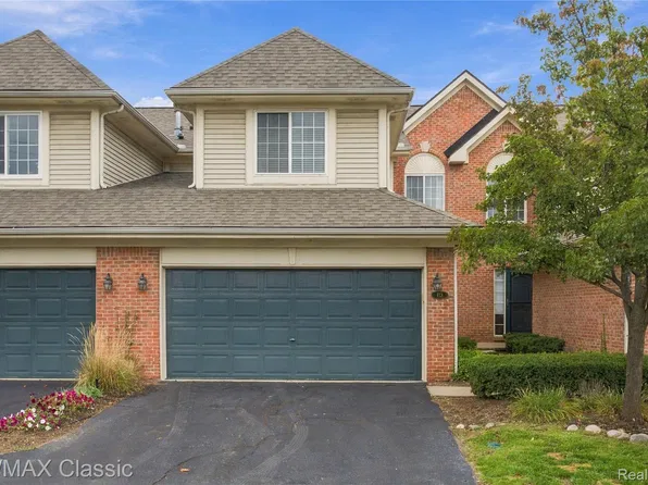 413 James Cir #67, Royal Oak, MI 48067