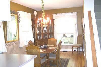 3rd image of 209 N Dunn Ave