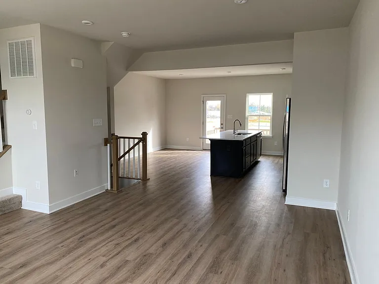 2128 Semmes Ave — Photo 9