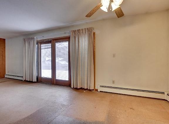 4th image of 956 Lydia Ave W