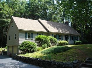 27 Solomon Dr, Gorham, ME 04038