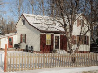 226 4th St E, Fingal, ND 58031