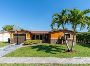 6565 SW 8th Pl, North Lauderdale, FL 33068
