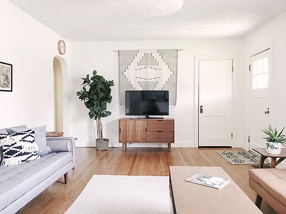 5th image of 3115 Bellevue St